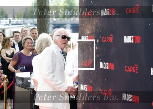 Amsterdsam 29 juni 2025
Premiere Hadestown in Carre. Freek de Jonge kwam met zijn vrouw