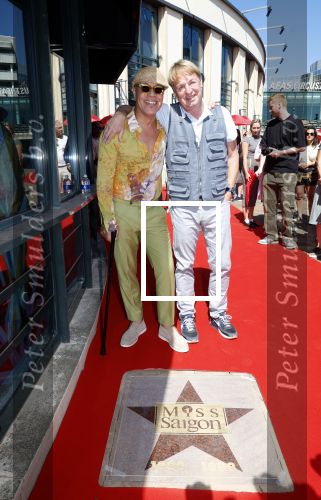 Scheveningen 30 juni 2025
Onthulling van de Walk of Fame ter gelegenheid van 35 jaar aan bijzondere musicalproducties in het AFAS Circustheater in Scheveningen. c
