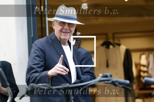 Amsterdam 11 juli 2025
Harry Mens met hoed in Amsterdam zuid.