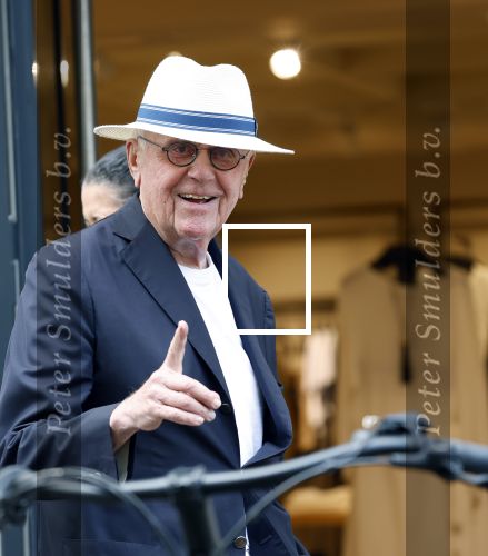 Amsterdam 11 juli 2025
Harry Mens met hoed in Amsterdam zuid.