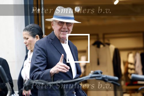 Amsterdam 11 juli 2025
Harry Mens met hoed in Amsterdam zuid.