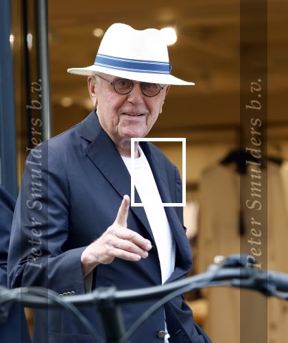Amsterdam 11 juli 2025
Harry Mens met hoed in Amsterdam zuid.
