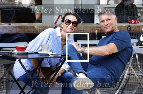 Amsterdam 12 juli 2025
Hens Bagijn met zijn vrouw op terras in Amsterdam zuid