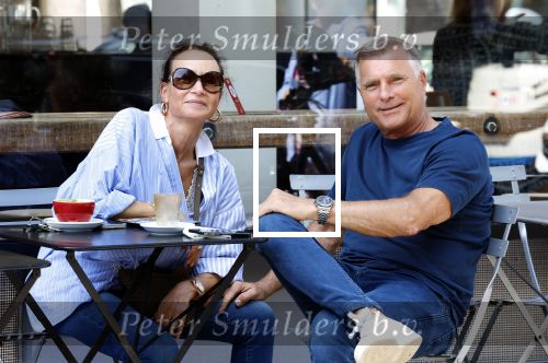 Amsterdam 12 juli 2025
Hens Bagijn met zijn vrouw op terras in Amsterdam zuid