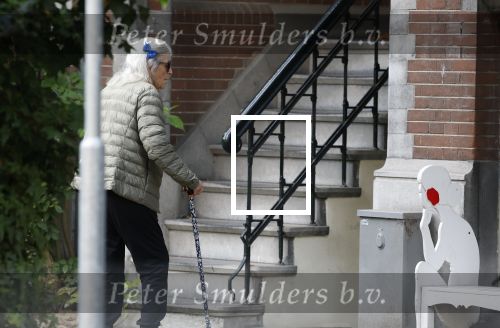 Amsterdam 16 juli 2025
Jeroen Krabbe en zijn vrouw Herma Krabbe komen thuis.