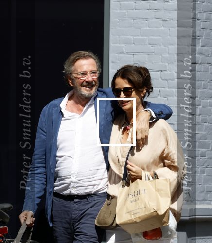 Amsterdam 17 juli 2025
Herman Heinsbroek met zijn vriendin Leontine Willemse in Amsterdam zuid.