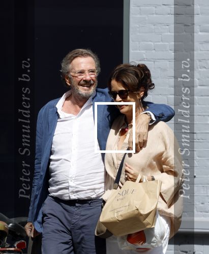 Amsterdam 17 juli 2025
Herman Heinsbroek met zijn vriendin Leontine Willemse in Amsterdam zuid.