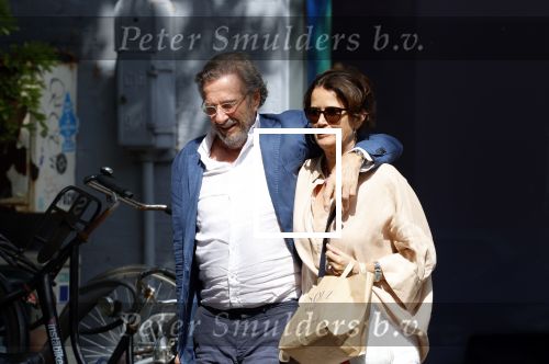 Amsterdam 17 juli 2025
Herman Heinsbroek met zijn vriendin Leontine Willemse in Amsterdam zuid.