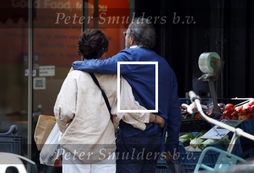 Amsterdam 17 juli 2025
Herman Heinsbroek met zijn vriendin Leontine Willemse in Amsterdam zuid.