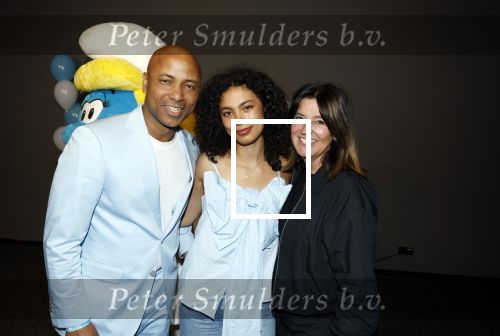 Leidschendam 6 juli 2025
Premiere Smurfen film bij Kinepolis . Aanwezig oa van de stemmencast Roxy Dekker Luuk v Leeuwen Julia Tan en Thorn de Vries . Julia Tan met haar ouders Humberto Tan en Ineke