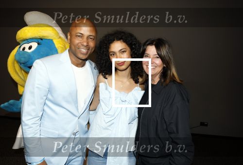 Leidschendam 6 juli 2025
Premiere Smurfen film bij Kinepolis . Aanwezig oa van de stemmencast Roxy Dekker Luuk v Leeuwen Julia Tan en Thorn de Vries . Julia Tan met haar ouders Humberto Tan en Ineke