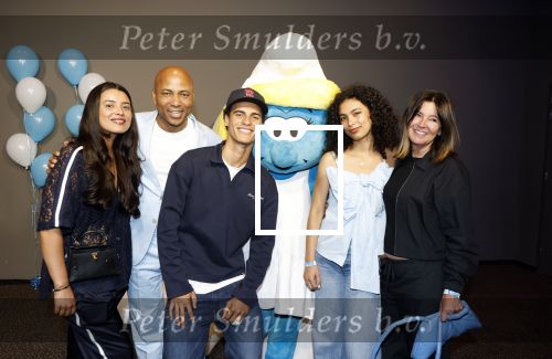 Leidschendam 6 juli 2025
Premiere Smurfen film bij Kinepolis . Aanwezig oa van de stemmencast Roxy Dekker Luuk v Leeuwen Julia Tan en Thorn de Vries . Humberto Tan met Ineke en hun kinderen Julia Isa en Benjamin