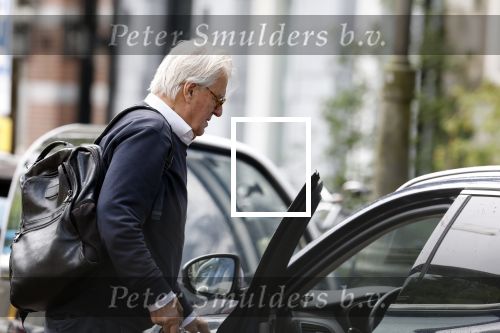 Amsterdam 16 juli 2025
Jeroen Krabbe en zijn vrouw Herma Krabbe komen thuis.