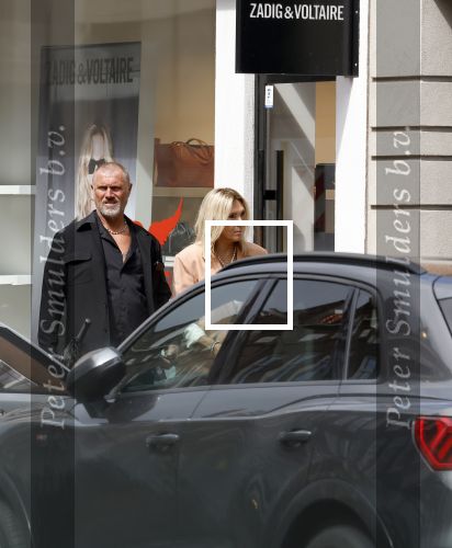 Amsterdam 16 juli 2025
John de Wolf met zijn vrouw  Inge Zijdenbos op de pc hooftstraat.