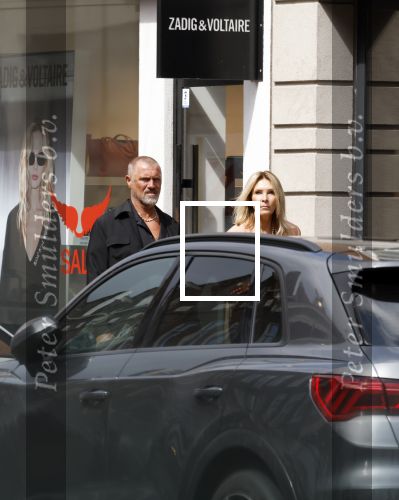 Amsterdam 16 juli 2025
John de Wolf met zijn vrouw  Inge Zijdenbos op de pc hooftstraat.