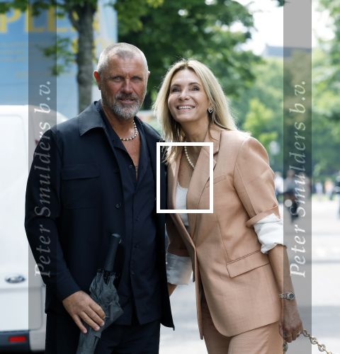 Amsterdam 16 juli 2025
John de Wolf met zijn vrouw  Inge Zijdenbos op de pc hooftstraat.