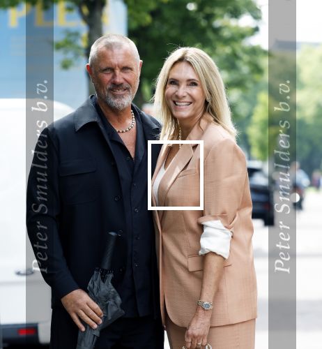 Amsterdam 16 juli 2025
John de Wolf met zijn vrouw  Inge Zijdenbos op de pc hooftstraat.