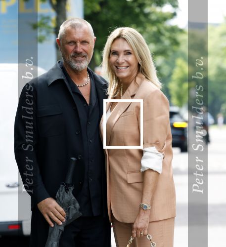 Amsterdam 16 juli 2025
John de Wolf met zijn vrouw  Inge Zijdenbos op de pc hooftstraat.