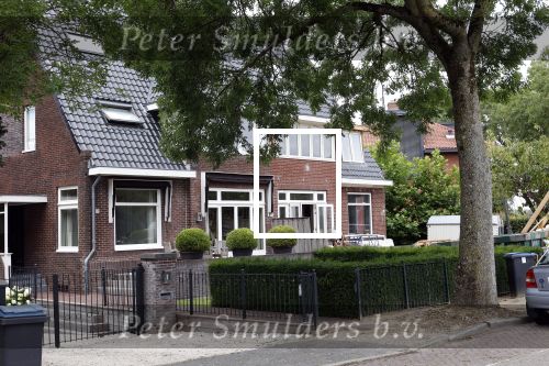 Amstelveen 27 juni 2025
Johnny Heitinga heeft nieuwe huis gekocht aan de amstel wat nu helemaal verbouwd wordt.