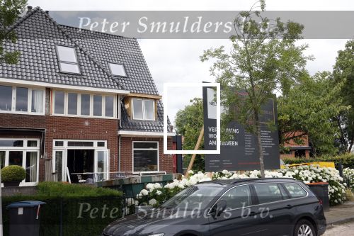 Amstelveen 27 juni 2025
Johnny Heitinga heeft nieuwe huis gekocht aan de amstel wat nu helemaal verbouwd wordt.