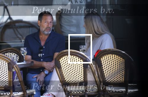 Amsterdam 17 juli 2025
Johnny van t Schip en Danielle  Zwanikken op terras en op straat in het centrum van Amsterdam.