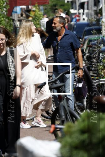 Amsterdam 17 juli 2025
Johnny van t Schip en Danielle  Zwanikken op terras en op straat in het centrum van Amsterdam.