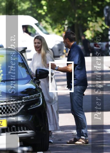Amsterdam 17 juli 2025
Johnny van t Schip en Danielle  Zwanikken op terras en op straat in het centrum van Amsterdam.