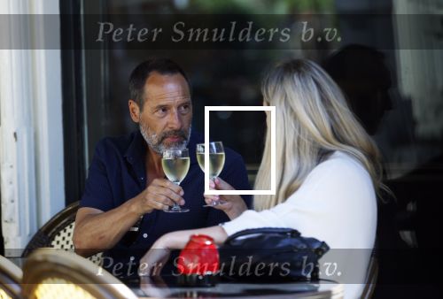 Amsterdam 17 juli 2025
Johnny van t Schip en Danielle  Zwanikken op terras en op straat in het centrum van Amsterdam.