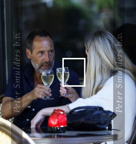 Amsterdam 17 juli 2025
Johnny van t Schip en Danielle  Zwanikken op terras en op straat in het centrum van Amsterdam.