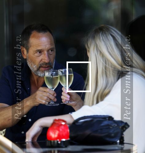 Amsterdam 17 juli 2025
Johnny van t Schip en Danielle  Zwanikken op terras en op straat in het centrum van Amsterdam.