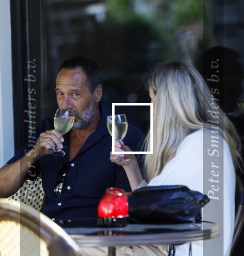 Amsterdam 17 juli 2025
Johnny van t Schip en Danielle  Zwanikken op terras en op straat in het centrum van Amsterdam.