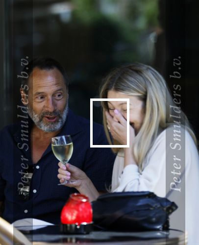 Amsterdam 17 juli 2025
Johnny van t Schip en Danielle  Zwanikken op terras en op straat in het centrum van Amsterdam.
