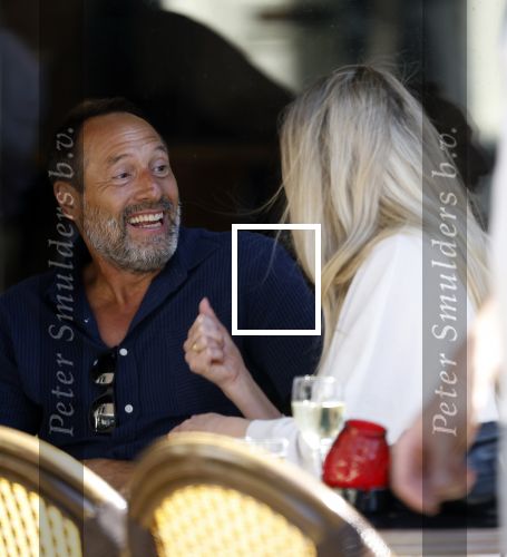 Amsterdam 17 juli 2025
Johnny van t Schip en Danielle  Zwanikken op terras en op straat in het centrum van Amsterdam.