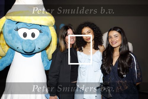 Leidschendam 6 juli 2025
Premiere Smurfen film bij Kinepolis . Aanwezig oa van de stemmencast Roxy Dekker Luuk v Leeuwen Julia Tan en Thorn de Vries . Julia Tan met zus Isa Tan en haar moeder Ineke