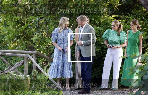 Den Haag 30 juni 2025
Jaarlijkse fotouurtje op huis ten Bosch met aanwezig Koning Willem Alexander Koningin Maxima Prinses Amalia Prinses Alexia Prinses Ariane en hondje Mambo.