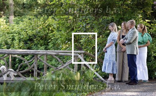 Den Haag 30 juni 2025
Jaarlijkse fotouurtje op huis ten Bosch met aanwezig Koning Willem Alexander Koningin Maxima Prinses Amalia Prinses Alexia Prinses Ariane en hondje Mambo.