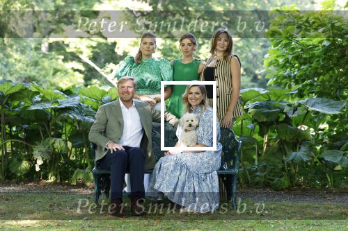 Den Haag 30 juni 2025
Jaarlijkse fotouurtje op huis ten Bosch met aanwezig Koning Willem Alexander Koningin Maxima Prinses Amalia Prinses Alexia Prinses Ariane en hondje Mambo.