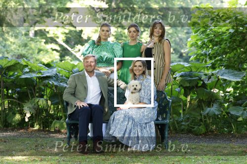Den Haag 30 juni 2025
Jaarlijkse fotouurtje op huis ten Bosch met aanwezig Koning Willem Alexander Koningin Maxima Prinses Amalia Prinses Alexia Prinses Ariane en hondje Mambo.