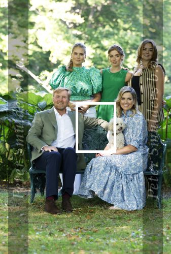 Den Haag 30 juni 2025
Jaarlijkse fotouurtje op huis ten Bosch met aanwezig Koning Willem Alexander Koningin Maxima Prinses Amalia Prinses Alexia Prinses Ariane en hondje Mambo.