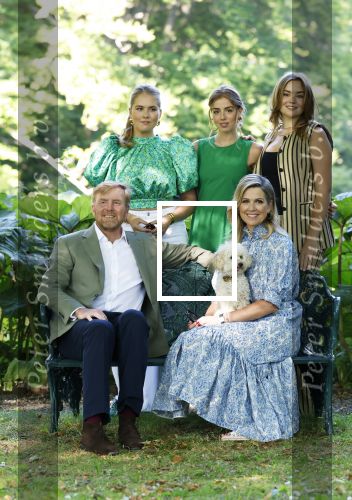 Den Haag 30 juni 2025
Jaarlijkse fotouurtje op huis ten Bosch met aanwezig Koning Willem Alexander Koningin Maxima Prinses Amalia Prinses Alexia Prinses Ariane en hondje Mambo.