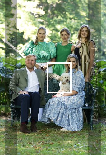 Den Haag 30 juni 2025
Jaarlijkse fotouurtje op huis ten Bosch met aanwezig Koning Willem Alexander Koningin Maxima Prinses Amalia Prinses Alexia Prinses Ariane en hondje Mambo.