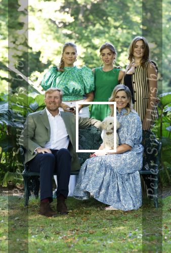 Den Haag 30 juni 2025
Jaarlijkse fotouurtje op huis ten Bosch met aanwezig Koning Willem Alexander Koningin Maxima Prinses Amalia Prinses Alexia Prinses Ariane en hondje Mambo.