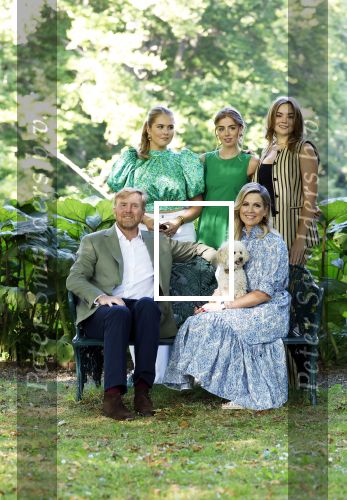 Den Haag 30 juni 2025
Jaarlijkse fotouurtje op huis ten Bosch met aanwezig Koning Willem Alexander Koningin Maxima Prinses Amalia Prinses Alexia Prinses Ariane en hondje Mambo.