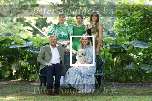 Den Haag 30 juni 2025
Jaarlijkse fotouurtje op huis ten Bosch met aanwezig Koning Willem Alexander Koningin Maxima Prinses Amalia Prinses Alexia Prinses Ariane en hondje Mambo.