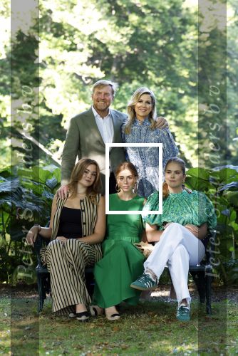 Den Haag 30 juni 2025
Jaarlijkse fotouurtje op huis ten Bosch met aanwezig Koning Willem Alexander Koningin Maxima Prinses Amalia Prinses Alexia Prinses Ariane en hondje Mambo.