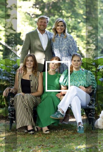 Den Haag 30 juni 2025
Jaarlijkse fotouurtje op huis ten Bosch met aanwezig Koning Willem Alexander Koningin Maxima Prinses Amalia Prinses Alexia Prinses Ariane en hondje Mambo.