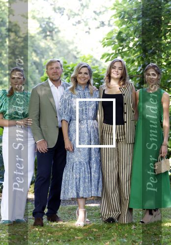 Den Haag 30 juni 2025
Jaarlijkse fotouurtje op huis ten Bosch met aanwezig Koning Willem Alexander Koningin Maxima Prinses Amalia Prinses Alexia Prinses Ariane en hondje Mambo.