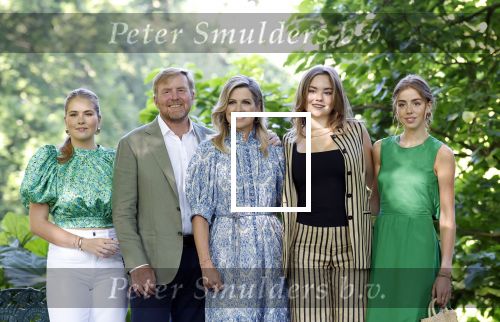 Den Haag 30 juni 2025
Jaarlijkse fotouurtje op huis ten Bosch met aanwezig Koning Willem Alexander Koningin Maxima Prinses Amalia Prinses Alexia Prinses Ariane en hondje Mambo.