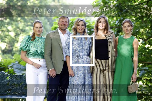 Den Haag 30 juni 2025
Jaarlijkse fotouurtje op huis ten Bosch met aanwezig Koning Willem Alexander Koningin Maxima Prinses Amalia Prinses Alexia Prinses Ariane en hondje Mambo.