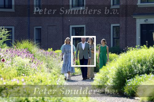 Den Haag 30 juni 2025
Jaarlijkse fotouurtje op huis ten Bosch met aanwezig Koning Willem Alexander Koningin Maxima Prinses Amalia Prinses Alexia Prinses Ariane en hondje Mambo.